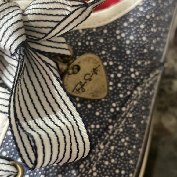 Taylor Swift Bundle - Picture 3 of 9